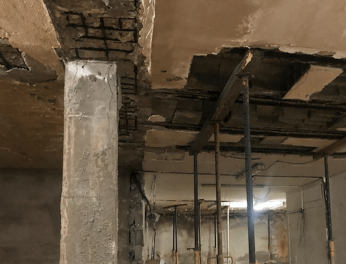 Los vecinos de la segunda fase demandan una solución urgente ante el riesgo que supone esta situación (Foto TA)